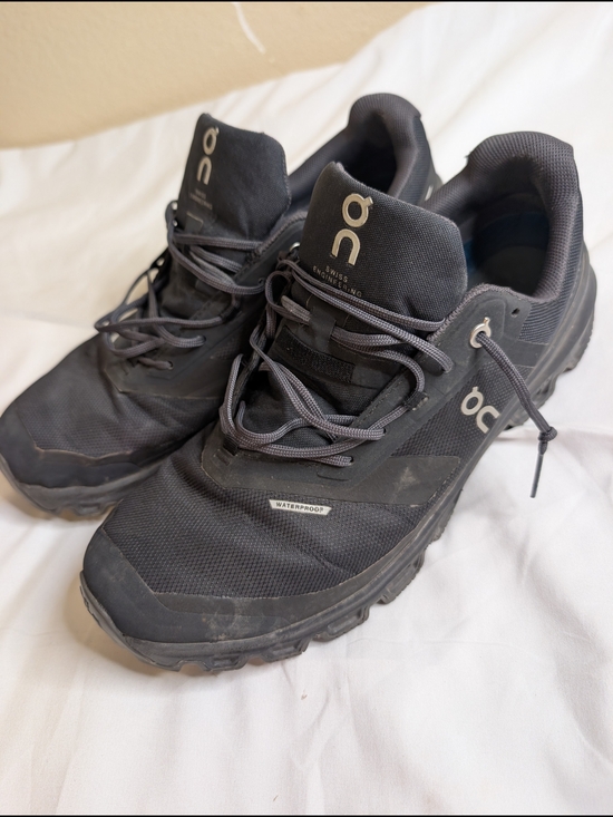 On Running Running Men’s Cloudventure Peak Trail Running Shoes - Black main image 4